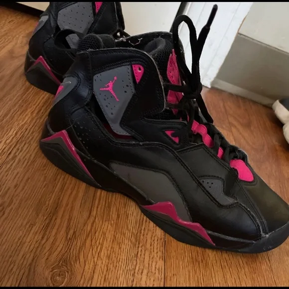 Air Jordans - Picture 5 of 6